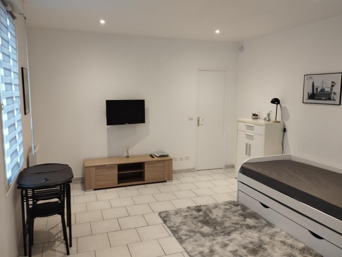 Charmant Studio Canape Lit Netflix Prime Video Dazn Wifi Le Havre Dış mekan fotoğraf